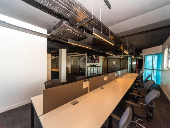 Poslovni objekat 705 m², Golubovci – Zeta