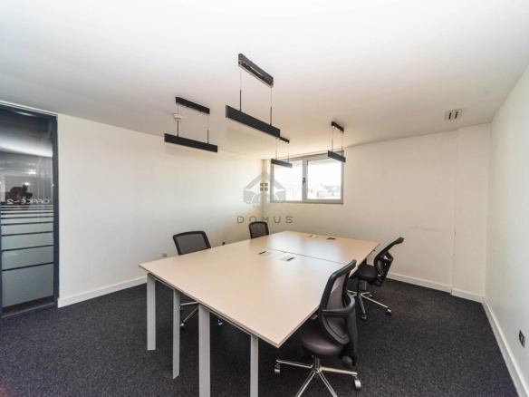 Poslovni objekat 705 m², Golubovci – Zeta