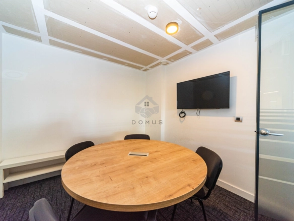 Poslovni objekat 705 m², Golubovci – Zeta