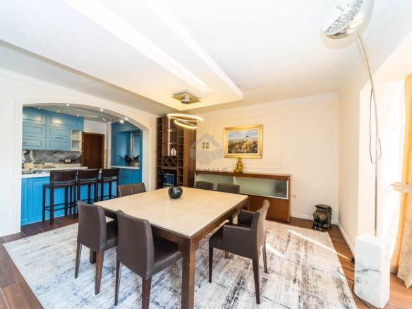 Trosoban luksuzan stan 200 m² + parking, Gorica C – Podgorica