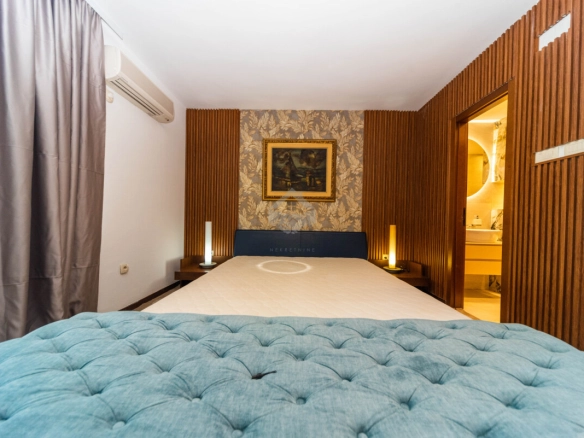 Trosoban luksuzan stan 200 m² + parking, Gorica C – Podgorica