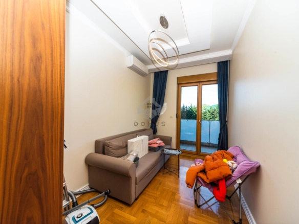 Trosoban stan 110 m² + garaža, Preko Morače – Podgorica
