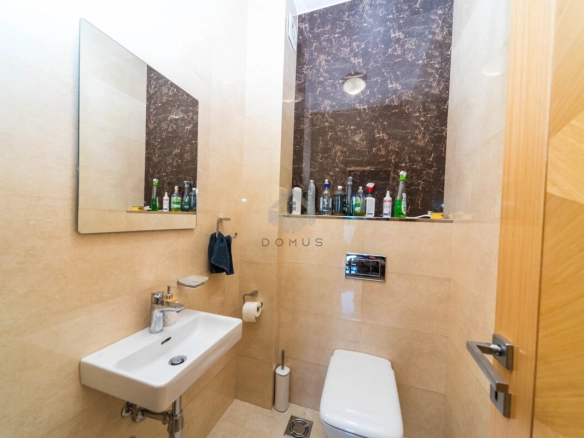 Trosoban stan 110 m² + garaža, Preko Morače – Podgorica