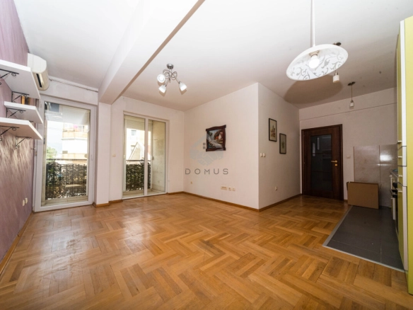 Dvosoban polunamješten stan 72 m²