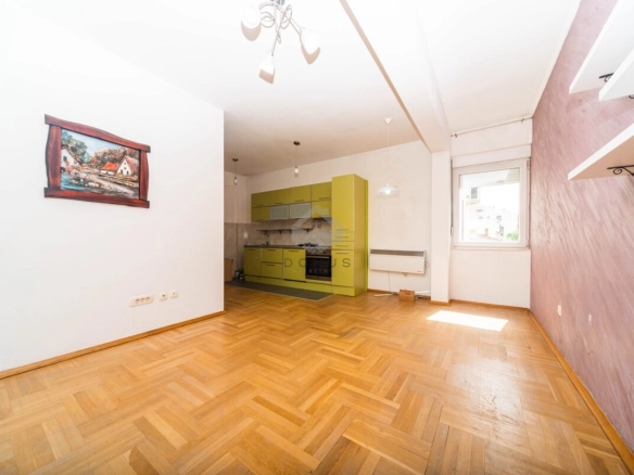 Dvosoban polunamješten stan 72 m², Momišići – Podgorica