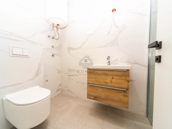 Dvosoban stan 60 m² + garaža, Centar – Kolašin