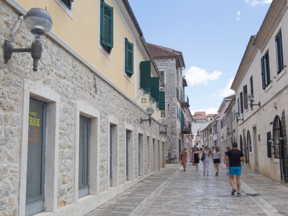 Poslovni prostor 102 m², Centar – Herceg Novi