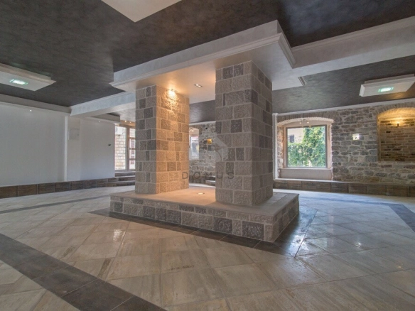 Poslovni prostor 102 m², Centar – Herceg Novi
