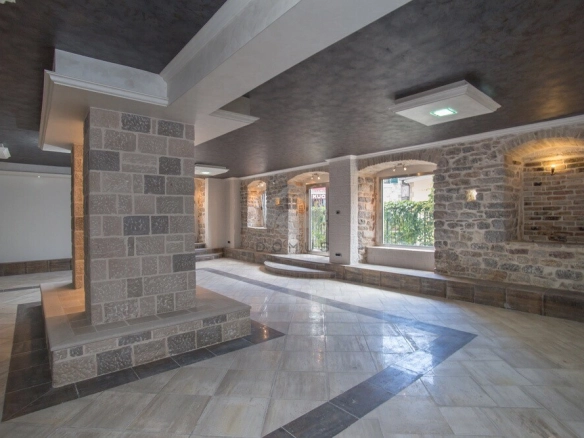 Poslovni prostor 102 m², Centar – Herceg Novi