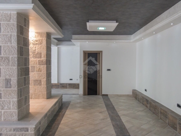 Poslovni prostor 102 m², Centar – Herceg Novi