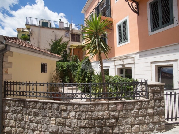 Poslovni prostor 102 m², Centar – Herceg Novi