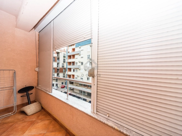 Dvosoban stan 85 m², Krivi Most – Podgorica