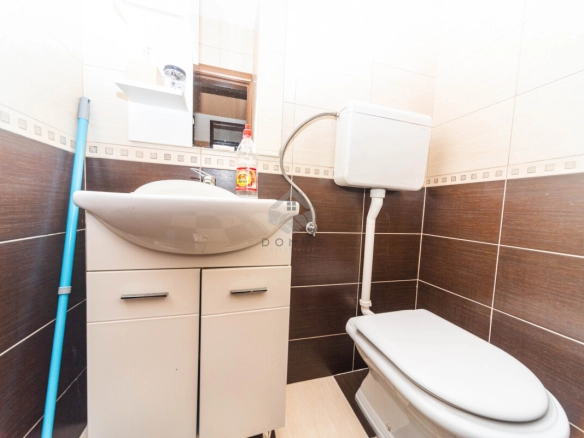 Dvosoban stan 85 m², Krivi Most – Podgorica