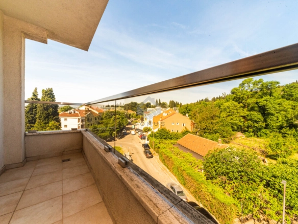 Četvorosoban dupleks stan 175 m², Gorica C – Podgorica