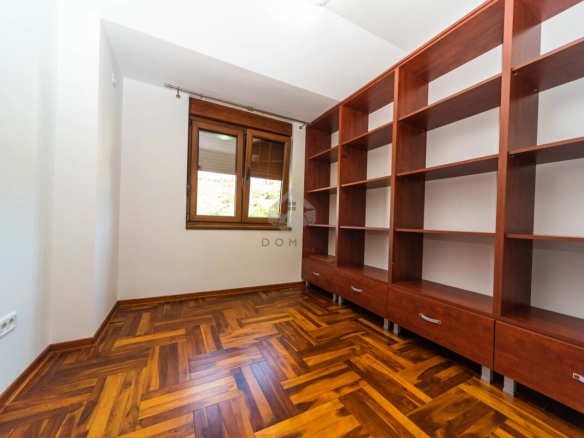 Četvorosoban dupleks stan 175 m², Gorica C – Podgorica