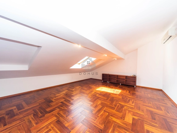Četvorosoban dupleks stan 175 m², Gorica C – Podgorica
