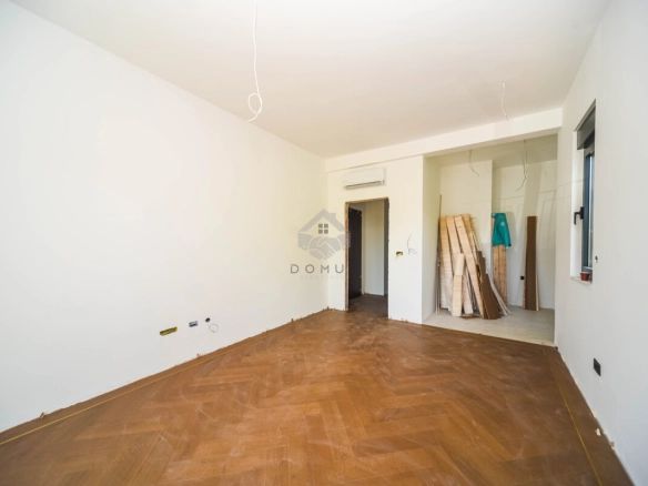 Dvosoban stan 60 m² + parking, Tološi – Podgorica