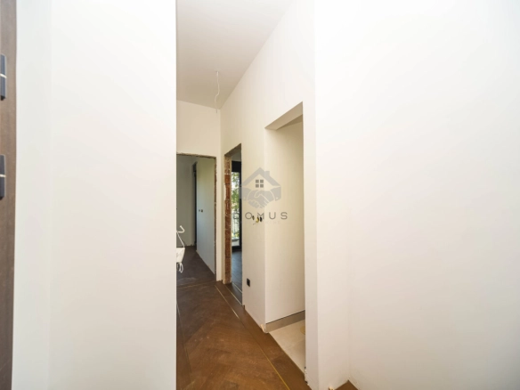 Dvosoban stan 60 m² + parking, Tološi – Podgorica
