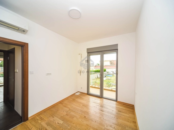 Trosoban stan 77 m² + parking, Zabjelo – Podgorica