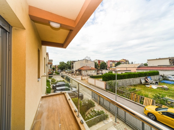 Trosoban stan 77 m² + parking, Zabjelo – Podgorica