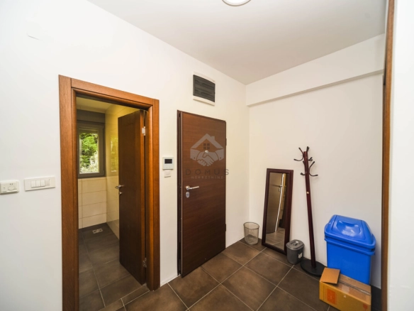 Trosoban stan 77 m² + parking, Zabjelo – Podgorica