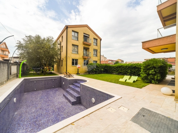 Trosoban stan 77 m² + parking, Zabjelo – Podgorica