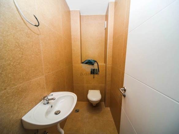 Dvosoban stan 64 m² + parking, Tološi – Podgorica