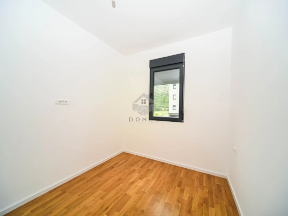 Dvosoban stan 64 m² + parking, Tološi – Podgorica