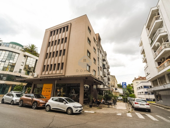 Dvosoban stan 78 + podrum 8 m², Centar – Podgorica