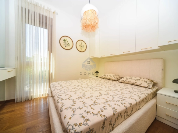 Trosoban luksuzan stan 82 m², Vezirov Most – Podgorica