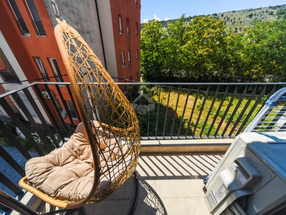 Trosoban luksuzan stan 82 m², Vezirov Most – Podgorica