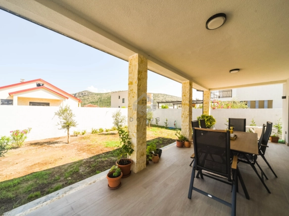Prizemna kuća 100 m² na placu 500 m², Tološi – Podgorica