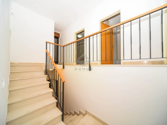 Porodična kuća 350 m² na placu 1.100 m², Karabuško Polje – Tuzi