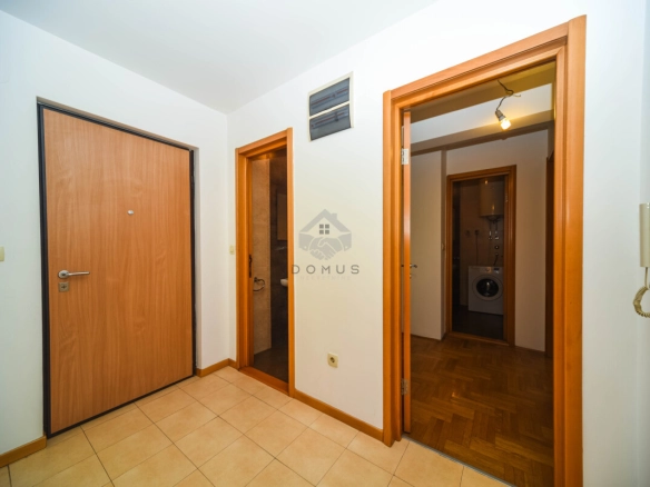 Dvosoban stan 64 m², Stari Aerodrom – Podgorica