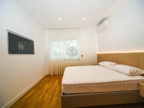 Luksuzna kuća 130 m² + parking, Ibričevina – Podgorica