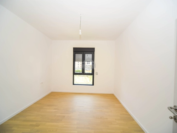 Jednosoban nov stan 45 m² + parking, Tološi – Podgorica