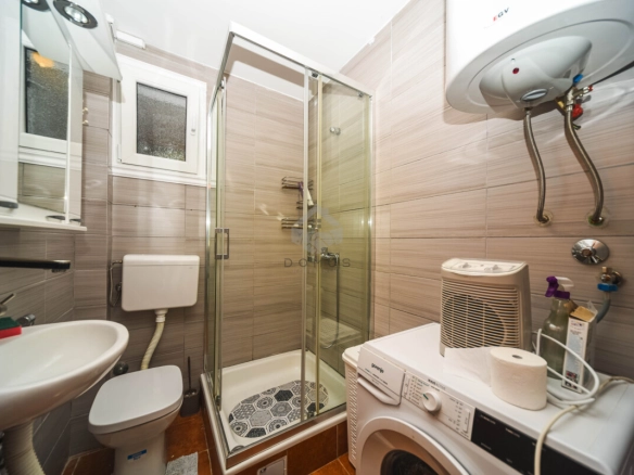 Porodična kuća 102 m² na placu 700 m², Dajbabe – Podgorica