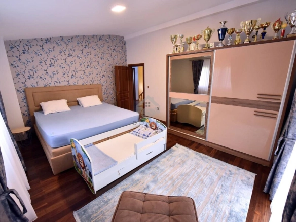 Porodična kuća 175 m² na placu 511 m², Rogami – Podgorica