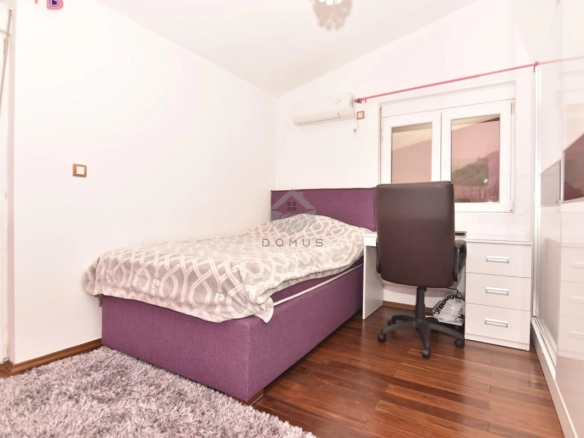 Porodična kuća 175 m² na placu 511 m², Rogami – Podgorica