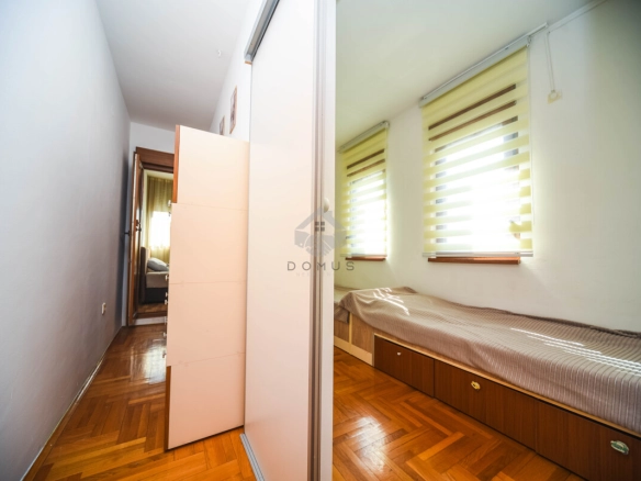 Dvosoban namješten stan 56 m², Tuški Put – Podgorica