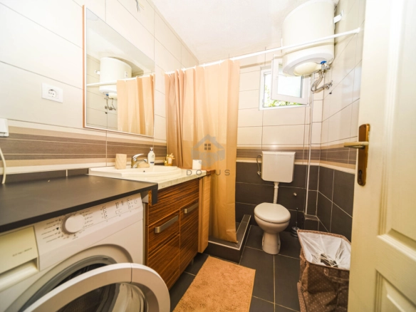 Porodična kuća 50 m² na placu 500 m², Donja Gorica – Podgorica
