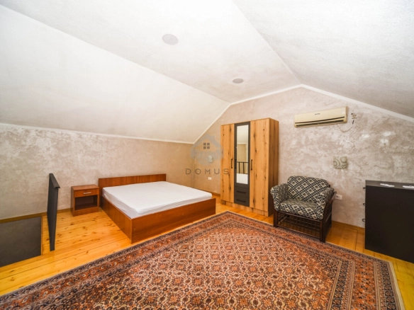 Porodična kuća 50 m² na placu 500 m², Donja Gorica – Podgorica