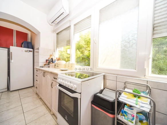 Dvosoban stan 70 m² + parking, Centar – Podgorica