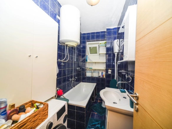 Dvosoban stan 70 m² + parking, Centar – Podgorica