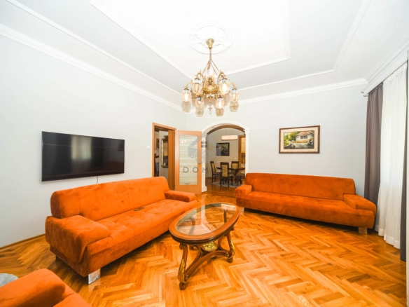 Porodična kuća 100 m² na placu 500 m², Gorica – Podgorica