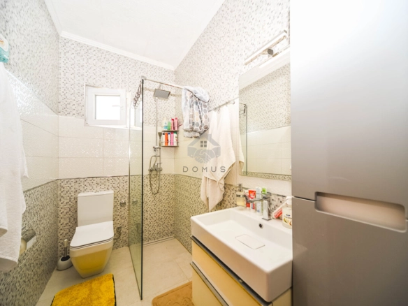 Porodična kuća 100 m² na placu 500 m², Gorica – Podgorica