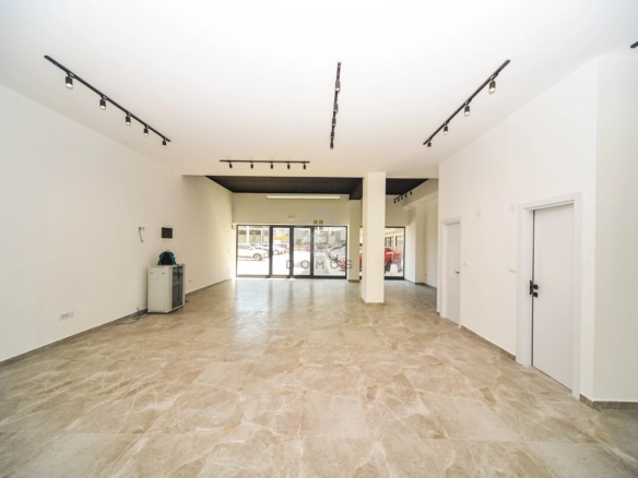 Poslovni prostor 117 m² + 2 parkinga, Pobrežje – Podgorica