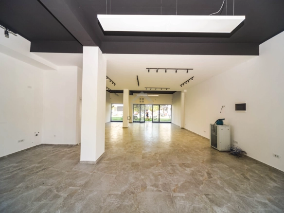 Poslovni prostor 117 m² + 2 parkinga, Pobrežje – Podgorica