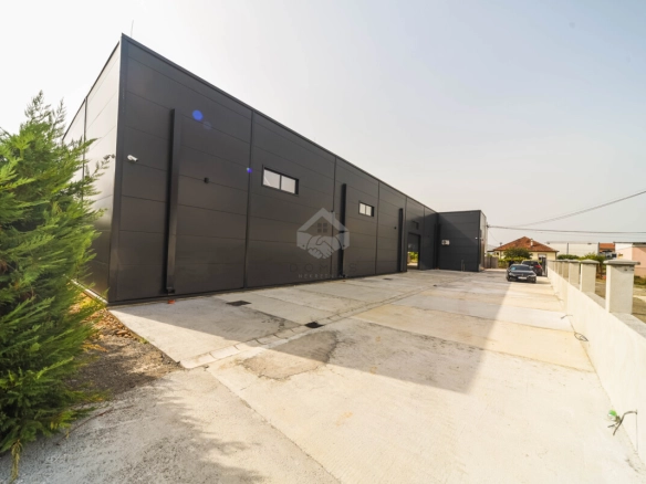 Magacin 525 m² na placu 1.100 m², Donja Gorica – Podgorica