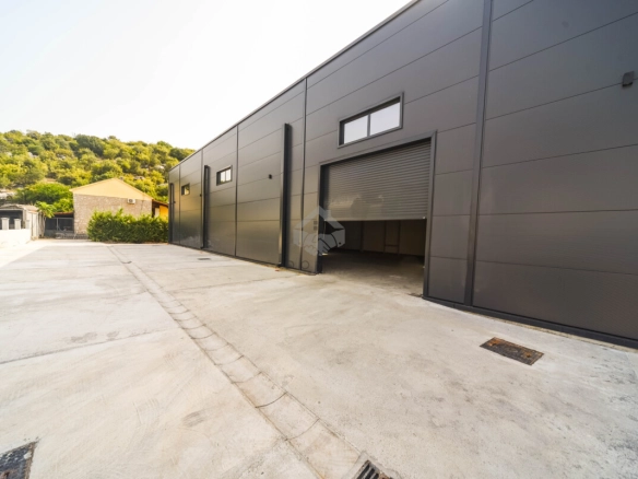Magacin 525 m² na placu 1.100 m², Donja Gorica – Podgorica